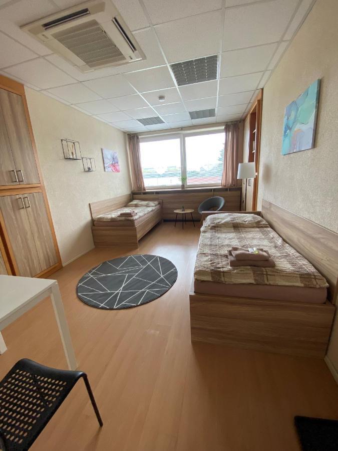Hostel Hodonin Bagian luar foto