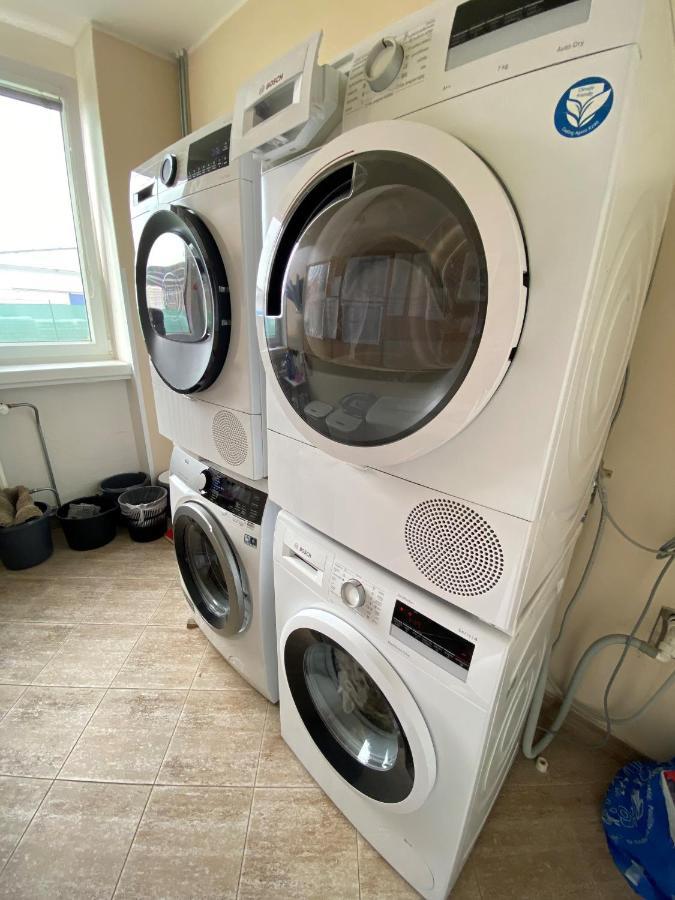 Hostel Hodonin Bagian luar foto