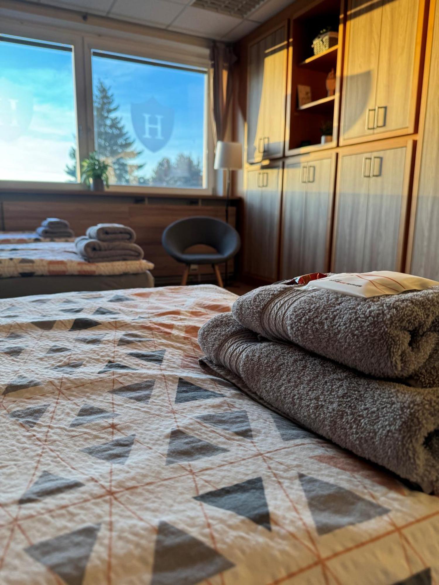 Hostel Hodonin Bagian luar foto